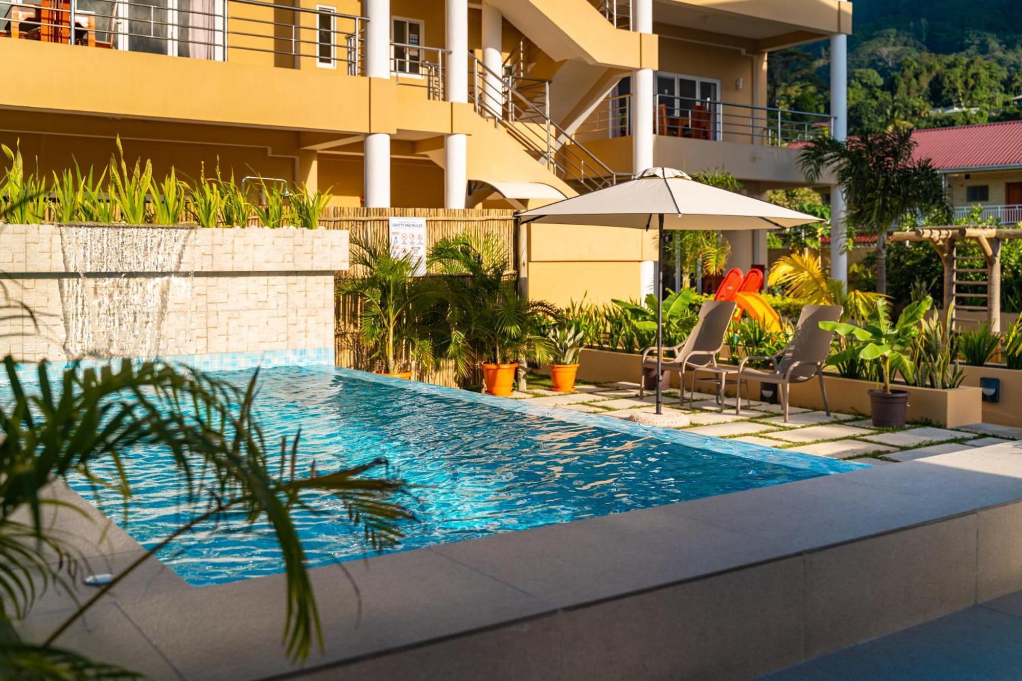 Tropical Hideaway Aparthotel Бо Валон Екстериор снимка